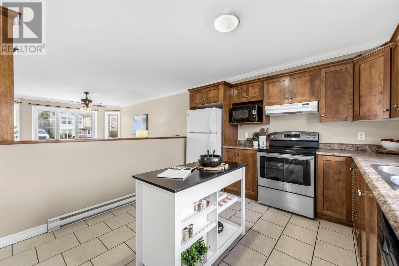 72 Brougham Drive, Paradise, NL - Indoor Photo Showing Kitchen