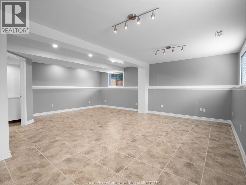 234 Renaud Line, Lakeshore, ON - Indoor Photo Showing Other Room