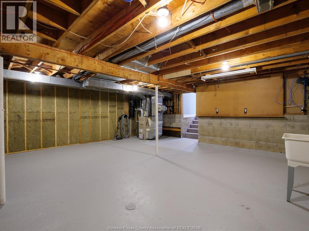 234 Renaud Line, Lakeshore, ON - Indoor Photo Showing Basement