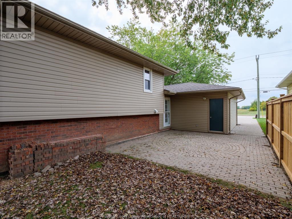 234 Renaud Line, Lakeshore, ON - Outdoor With Exterior