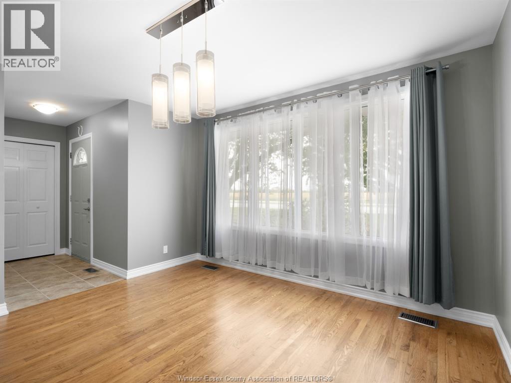 234 Renaud Line, Lakeshore, ON - Indoor Photo Showing Other Room