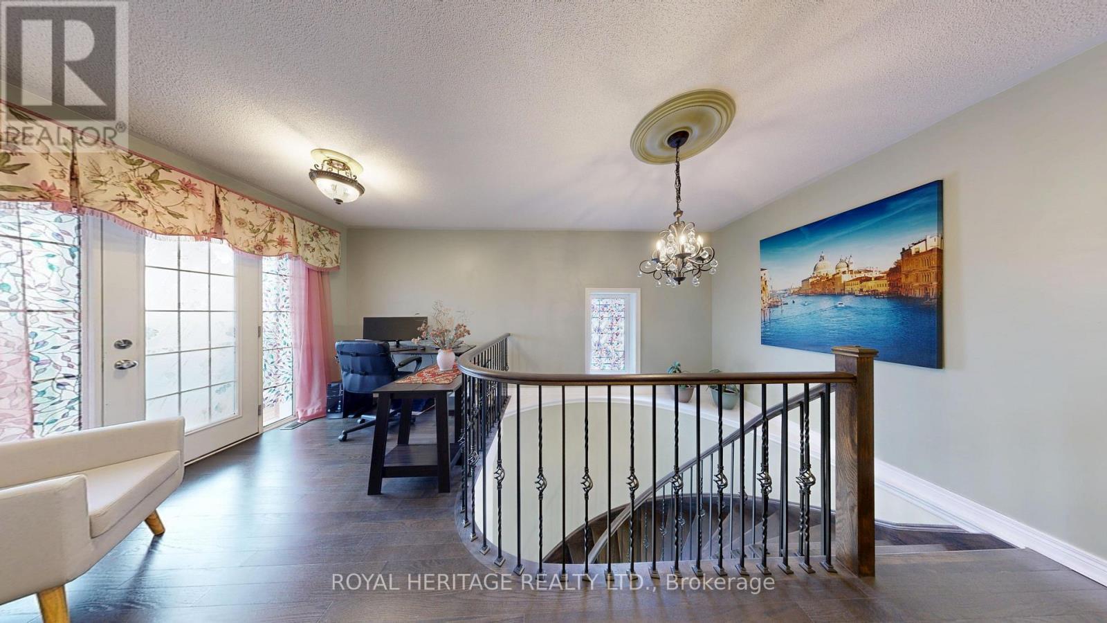 Open concept staircase - 976 Avery Avenue, Peterborough (Monaghan Ward 2), ON - Indoor Photo Showing Other Room