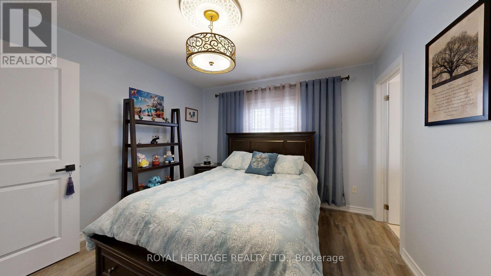Bedroom with private bathroom - 976 Avery Avenue, Peterborough (Monaghan Ward 2), ON - Indoor Photo Showing Bedroom