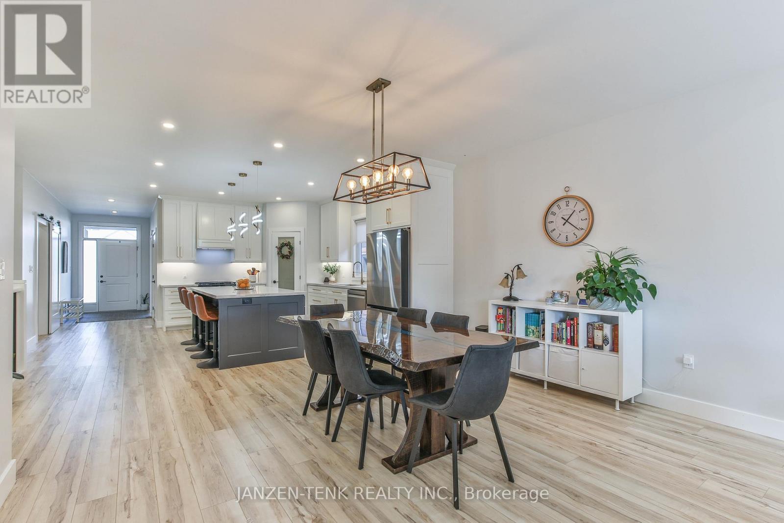 8 Charles Court, Bayham (Port Burwell), ON - Indoor Photo Showing Other Room