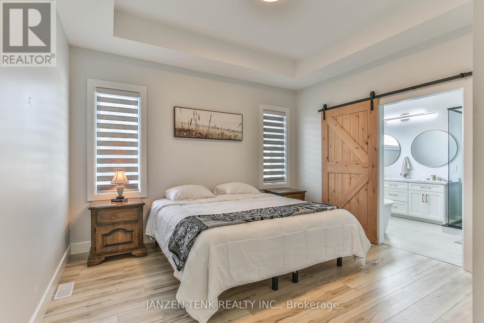 8 Charles Court, Bayham (Port Burwell), ON - Indoor Photo Showing Bedroom
