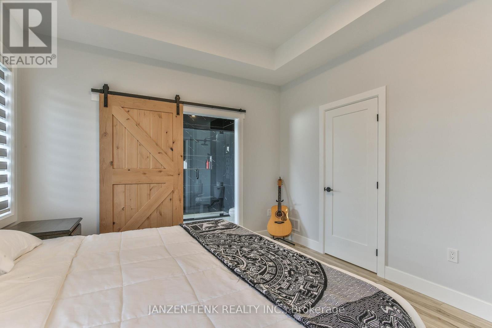 8 Charles Court, Bayham (Port Burwell), ON - Indoor Photo Showing Bedroom