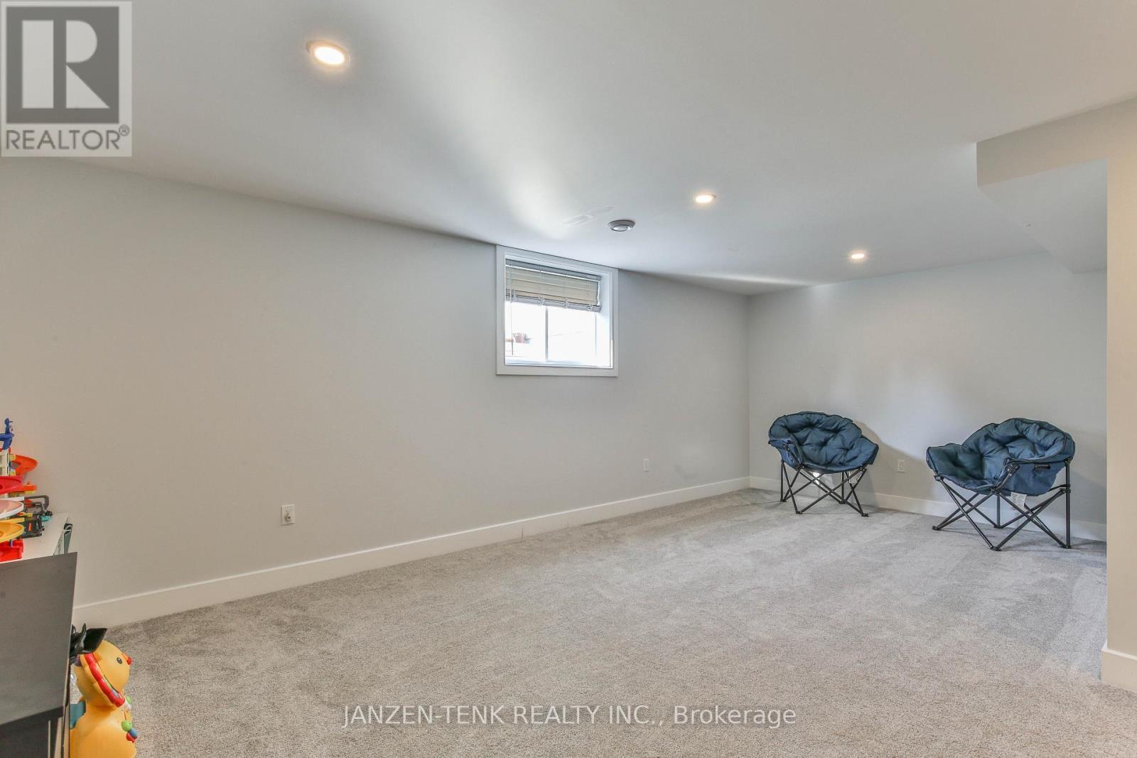8 Charles Court, Bayham (Port Burwell), ON - Indoor