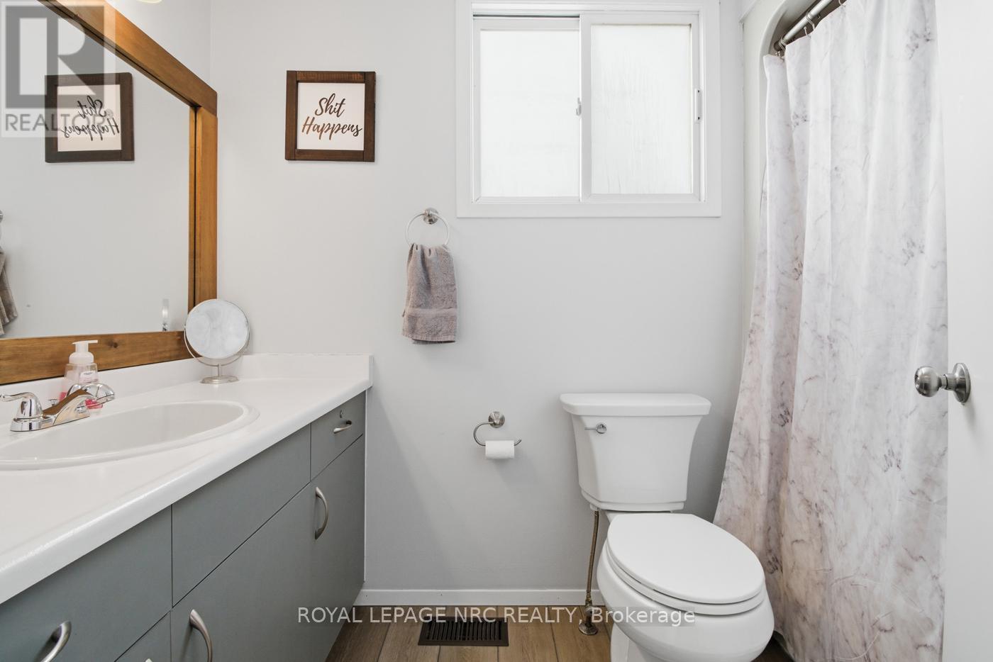 6 Apollo Drive, Port Colborne (Main Street), ON - Indoor Photo Showing Bathroom