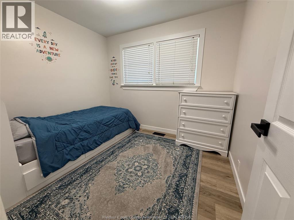 4143 Mount Royal, Windsor, ON - Indoor Photo Showing Bedroom