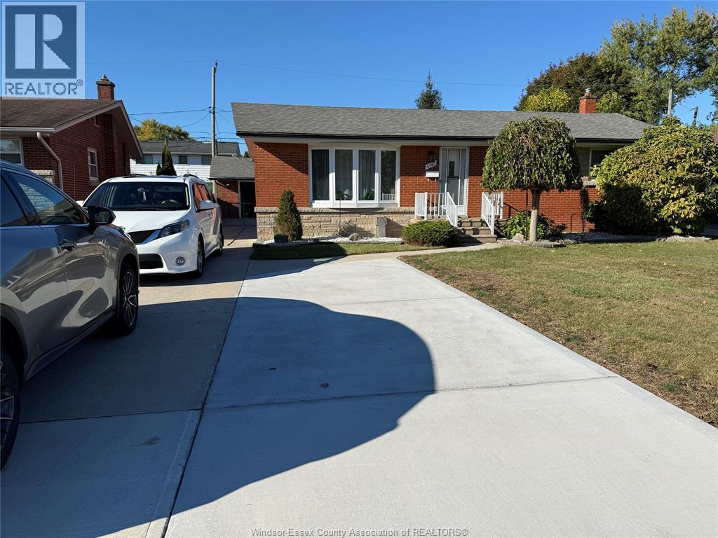 4143 Mount Royal, Windsor, ON - Outdoor