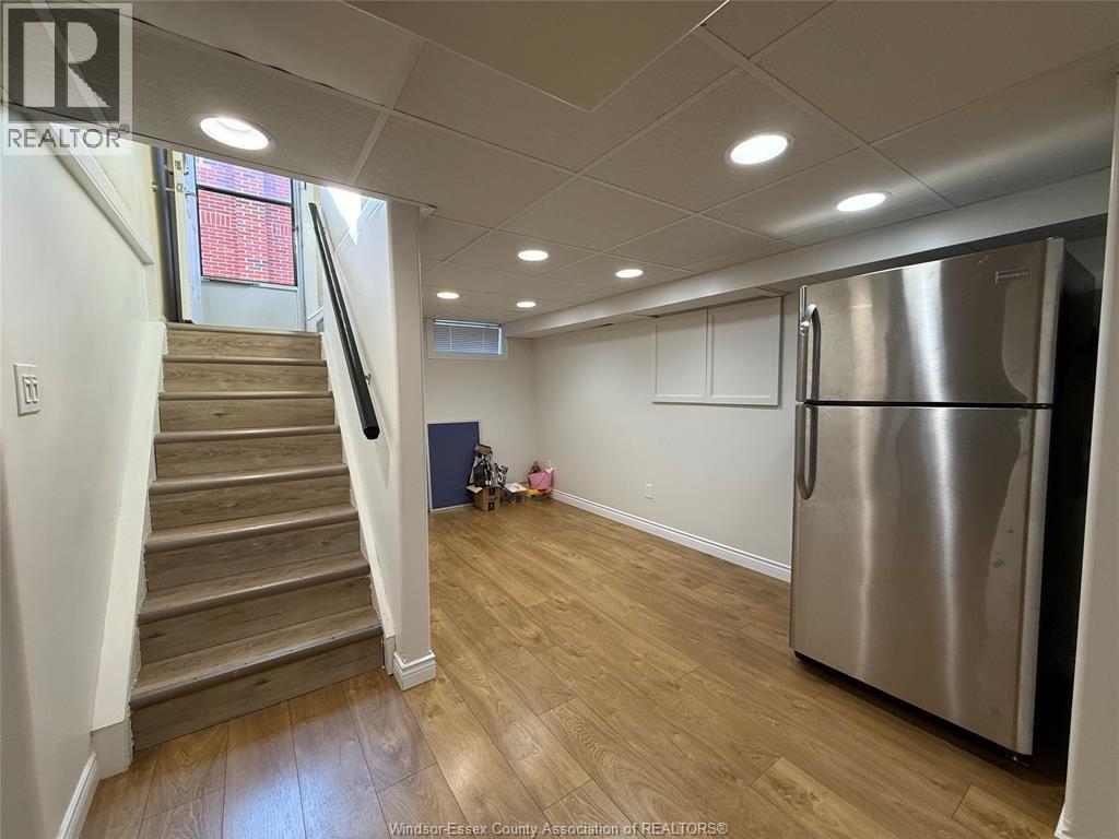 4143 Mount Royal, Windsor, ON - Indoor