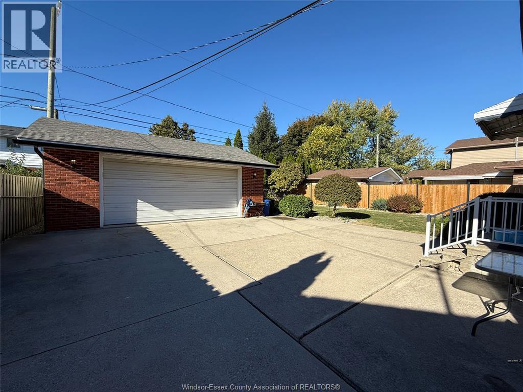 4143 Mount Royal, Windsor, ON - Outdoor With Exterior