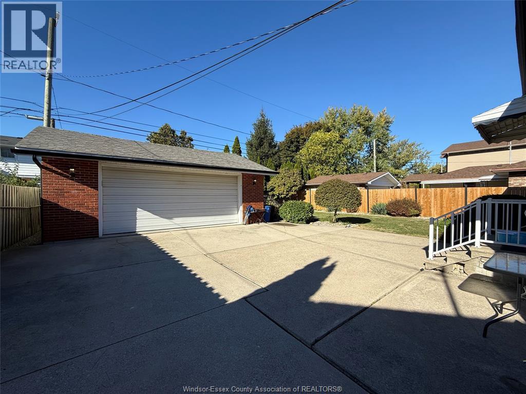 4143 Mount Royal, Windsor, ON - Outdoor With Exterior