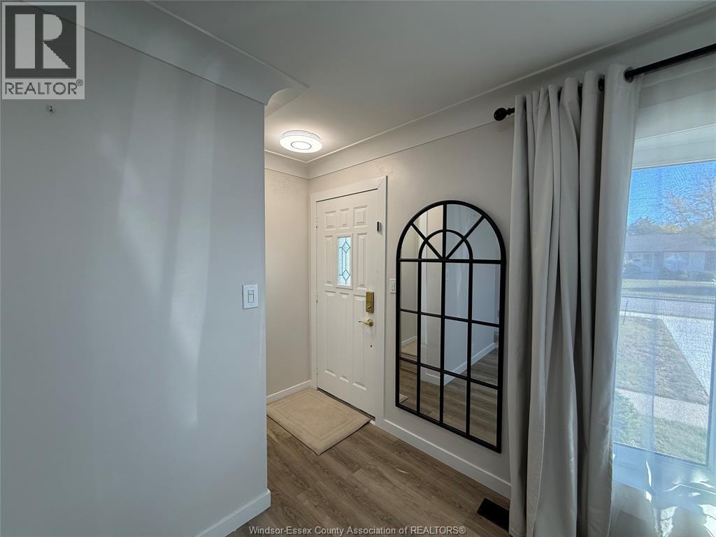 4143 Mount Royal, Windsor, ON - Indoor Photo Showing Other Room