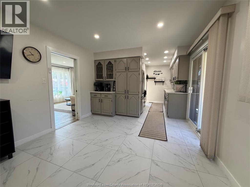 4143 Mount Royal, Windsor, ON - Indoor Photo Showing Other Room