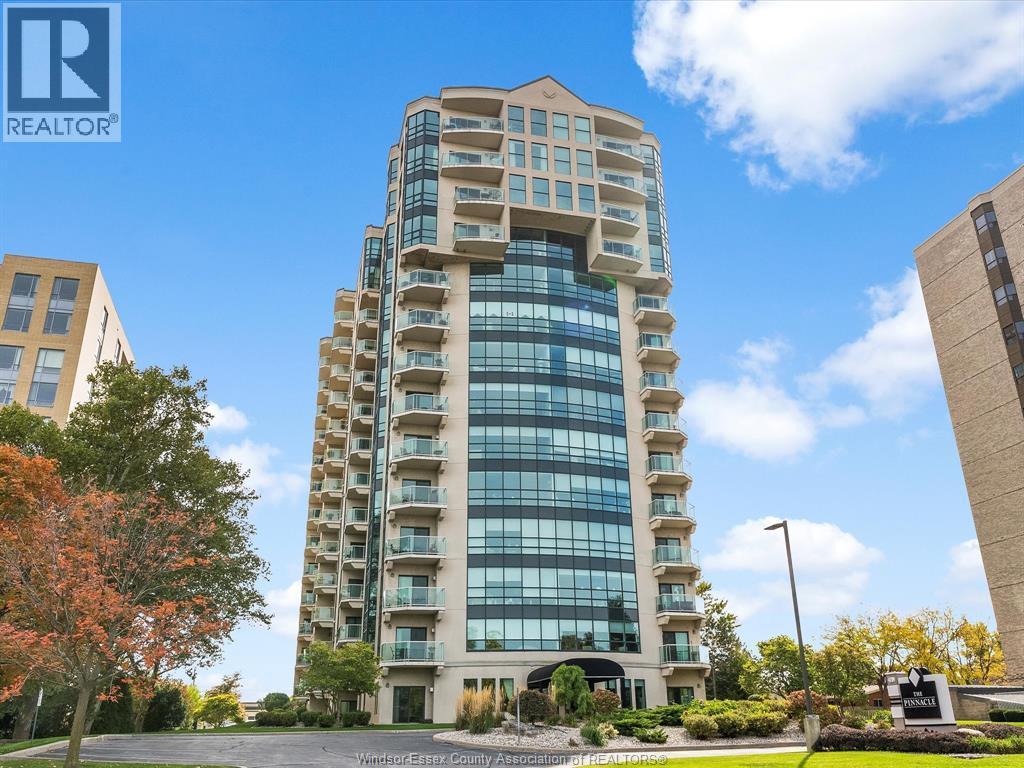 4789 Riverside Drive Unit# 304, Windsor, ON - Outdoor With Balcony With Facade
