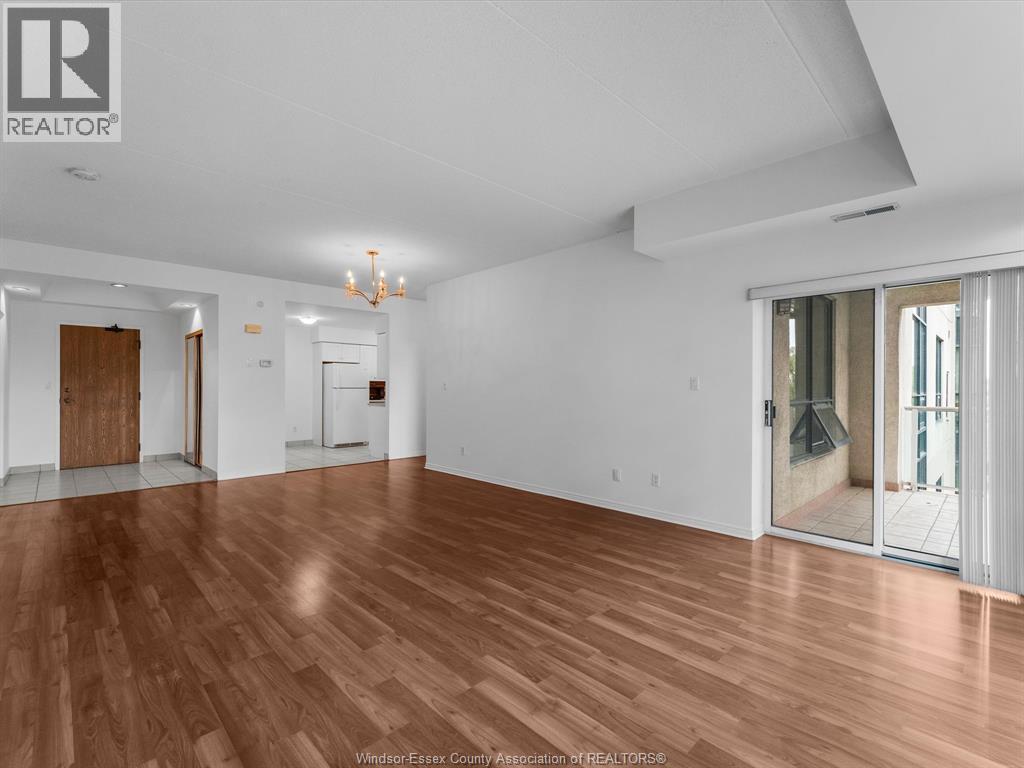 4789 Riverside Drive Unit# 304, Windsor, ON - Indoor