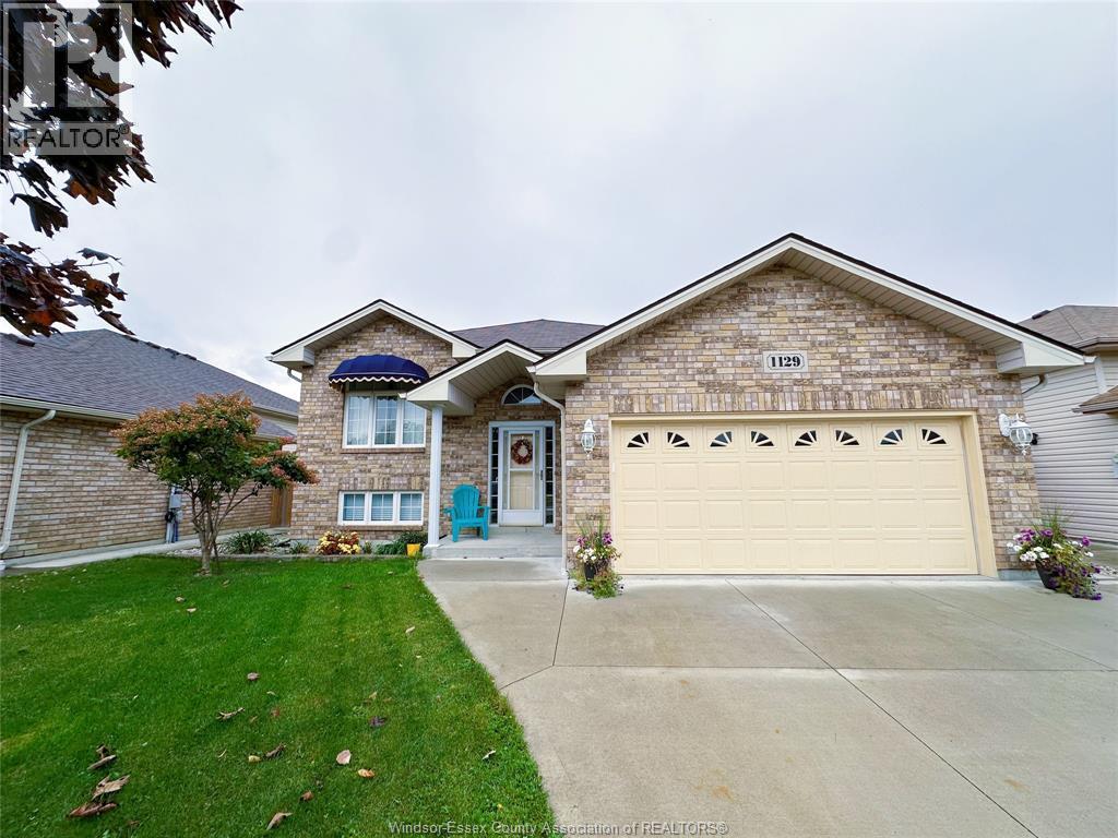 1129 Clover Avenue Unit# Upper, Windsor, ON - Outdoor With Facade