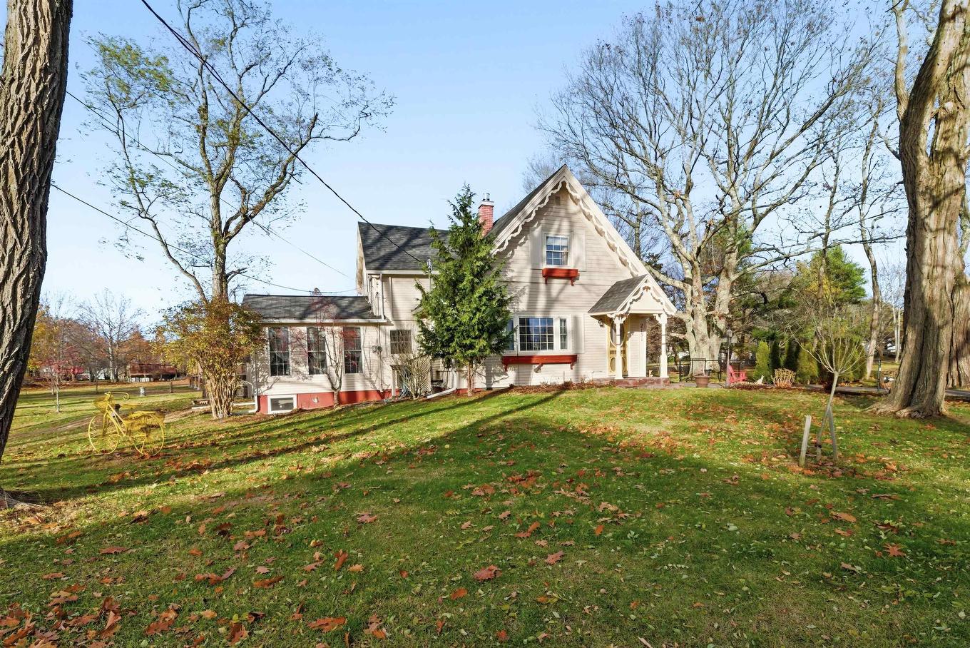 2151 1 Highway, Auburn, NS