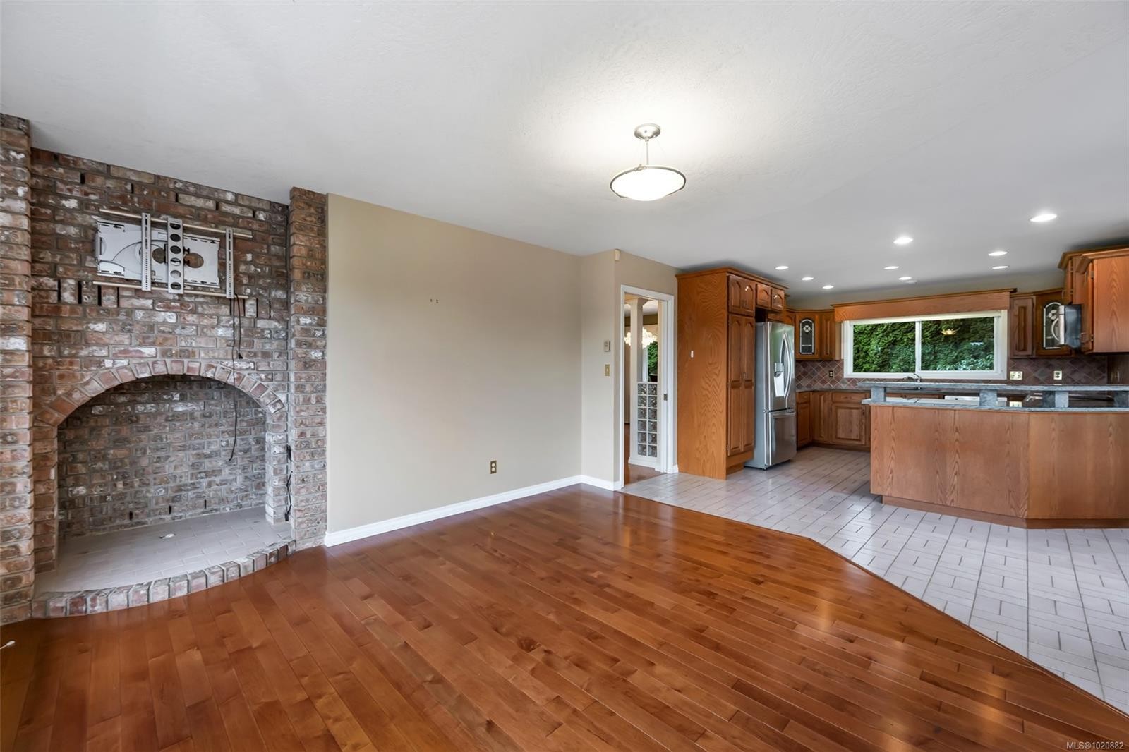 4335 Emily Carr Dr, Saanich, BC