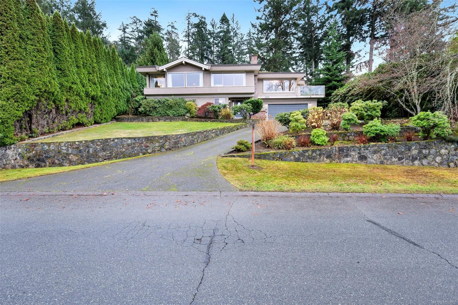 4335 Emily Carr Dr, Saanich, BC