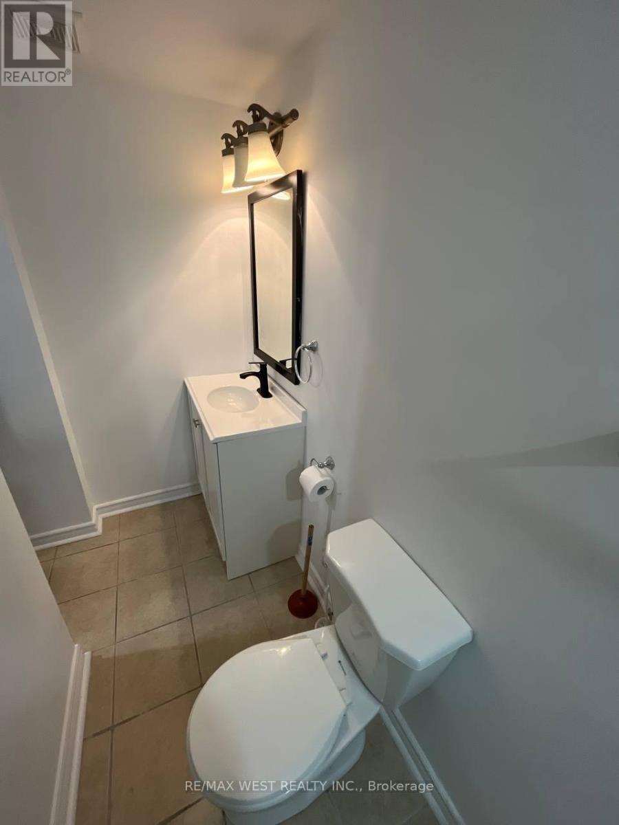 Lower - 157 Hollywood Hill Circle, Vaughan, ON - Indoor Photo Showing Bathroom