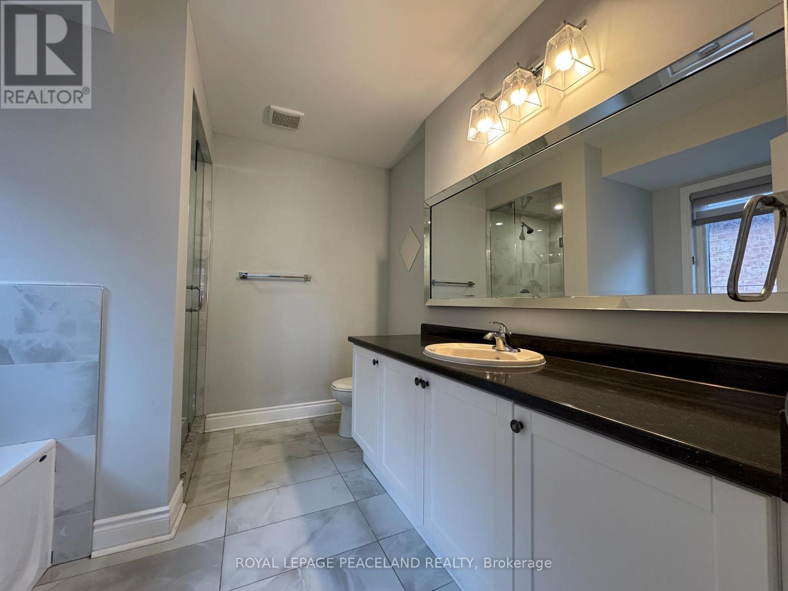 145 Argento Crescent, Vaughan, ON - Indoor Photo Showing Bathroom