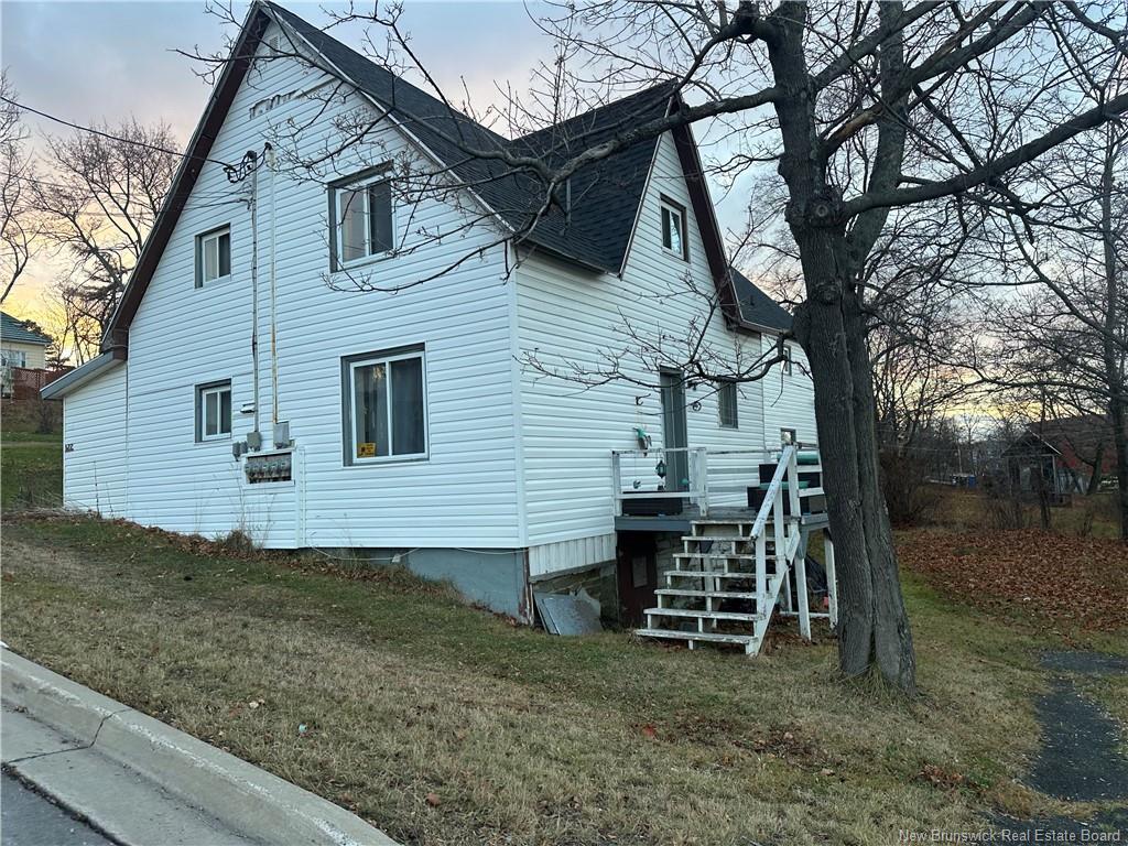 122 Renfrew St, Dalhousie, NB