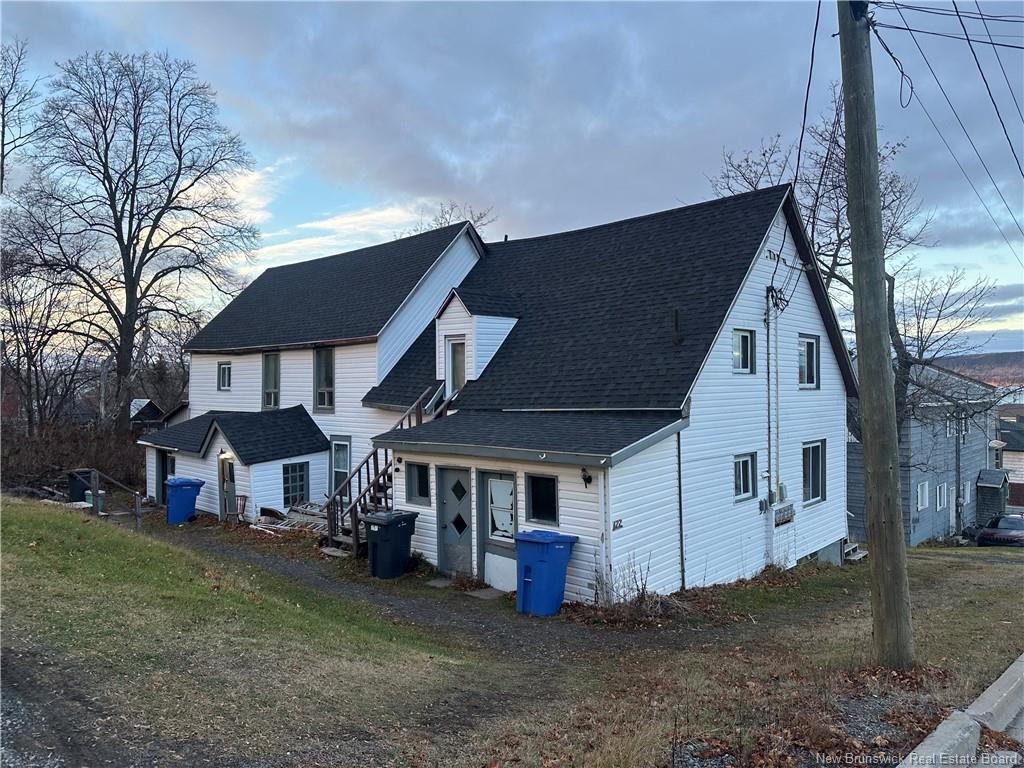 122 Renfrew St, Dalhousie, NB