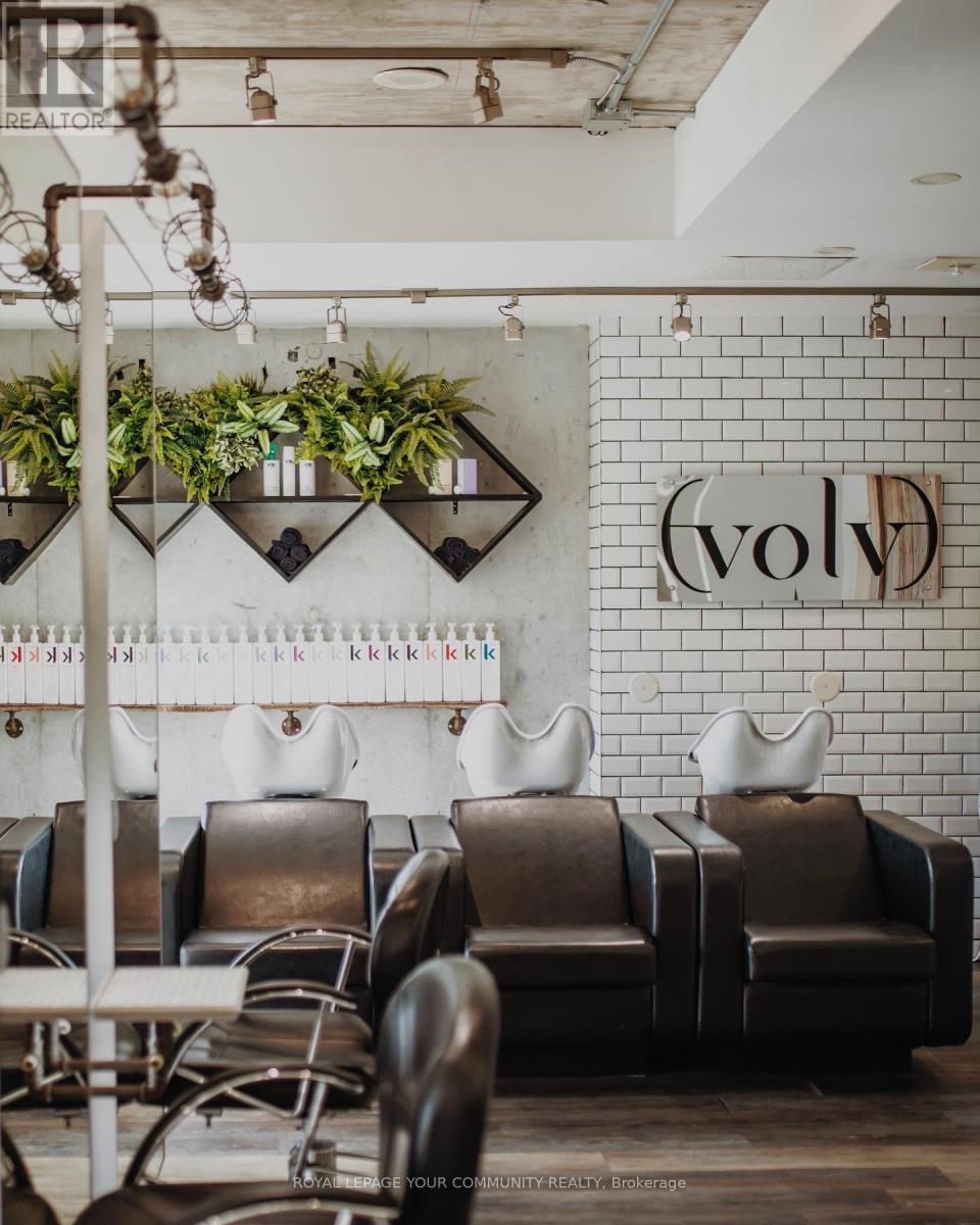 Th G05 - 40 Fort York Boulevard, Toronto, ON - Indoor