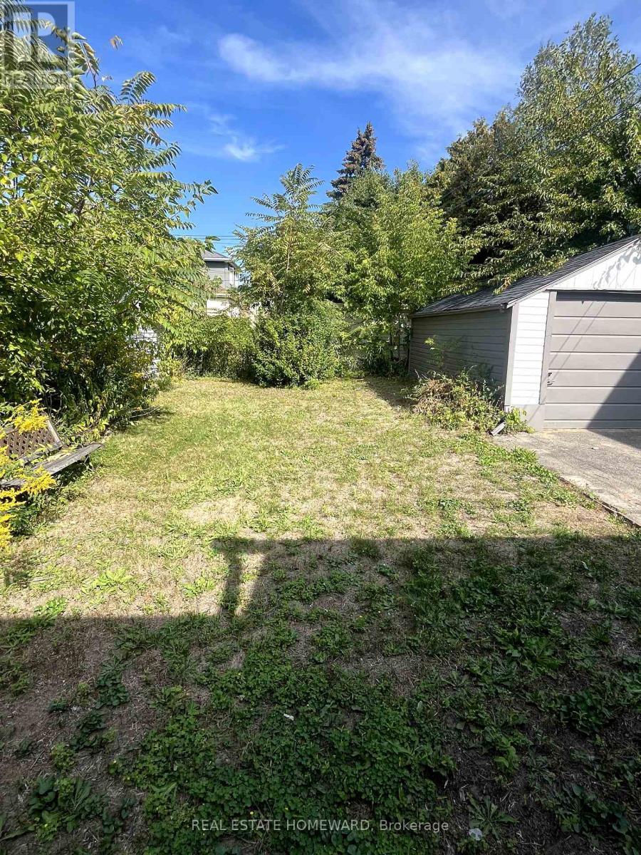 322 Cosburn Avenue, Toronto, ON - Outdoor