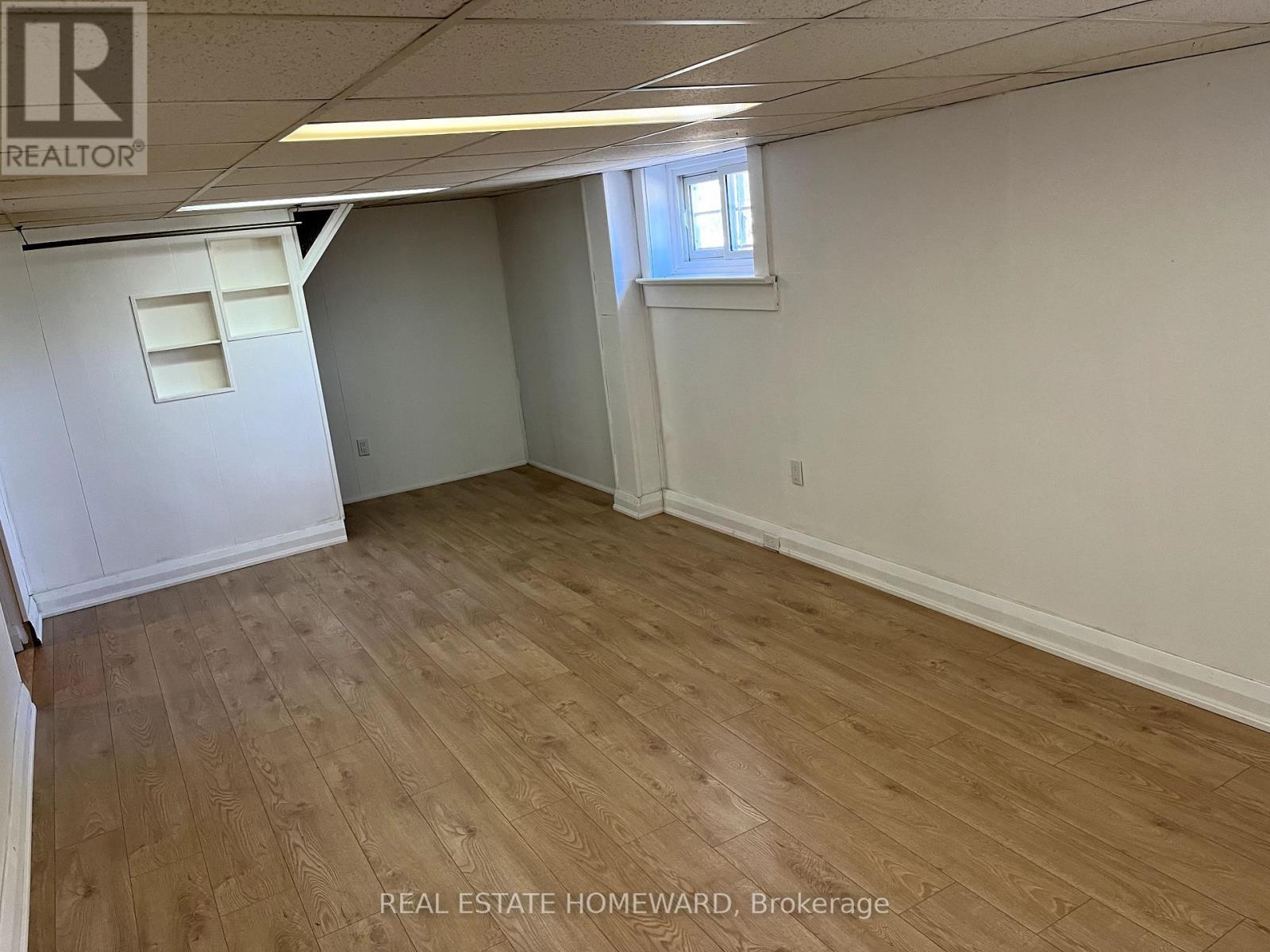 322 Cosburn Avenue, Toronto, ON - Indoor