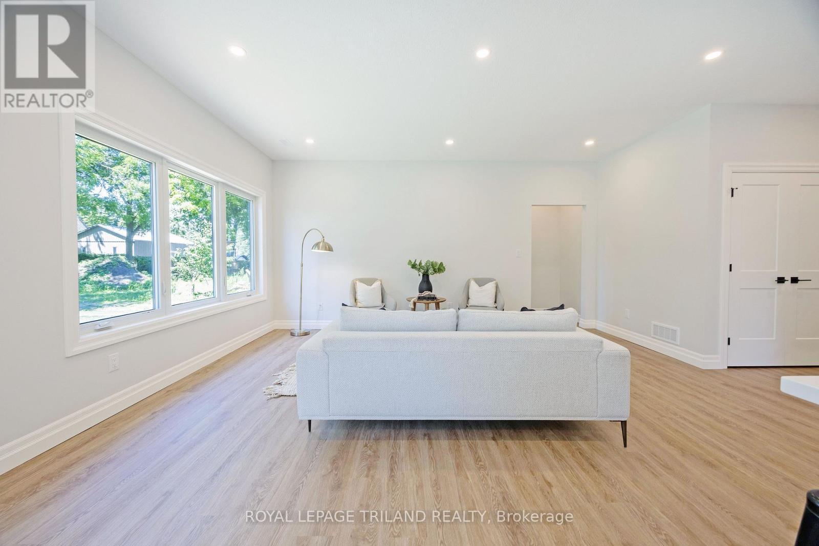 212 Nancy Street, Dutton/Dunwich (Dutton), ON - Indoor