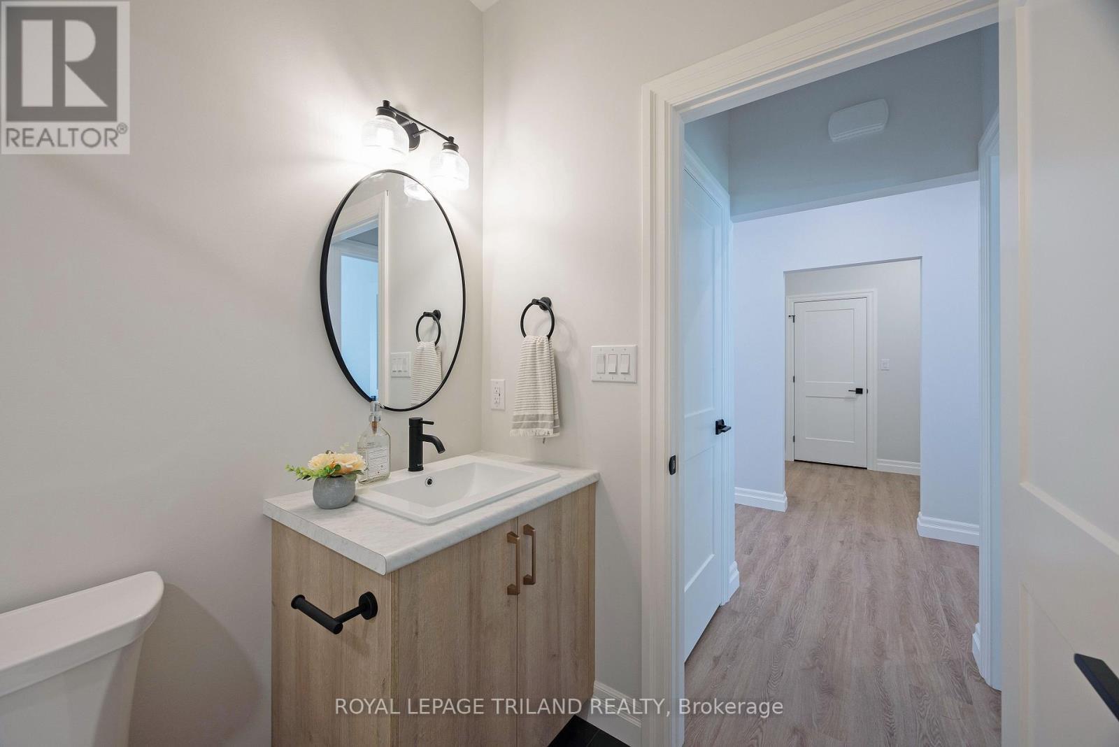 212 Nancy Street, Dutton/Dunwich (Dutton), ON - Indoor Photo Showing Bathroom