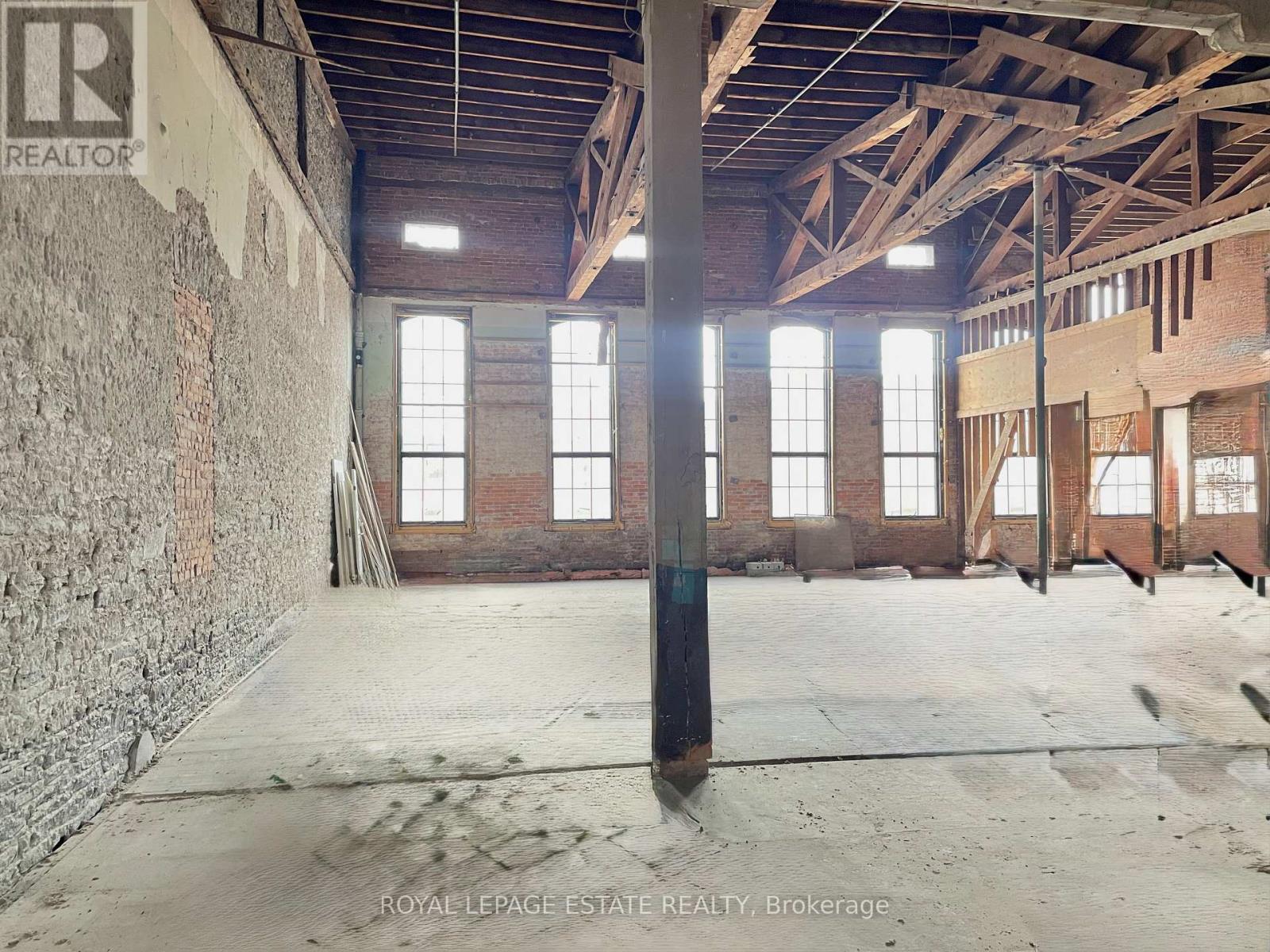 232 Front Street, Belleville, ON