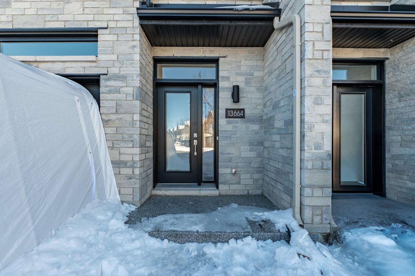 Exterior entrance - 13664 Rue Du Charretier, Mirabel, QC - Outdoor