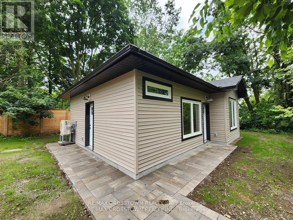 Gdn Ste - 120 Dundonald Street, Barrie, ON - Outdoor With Exterior