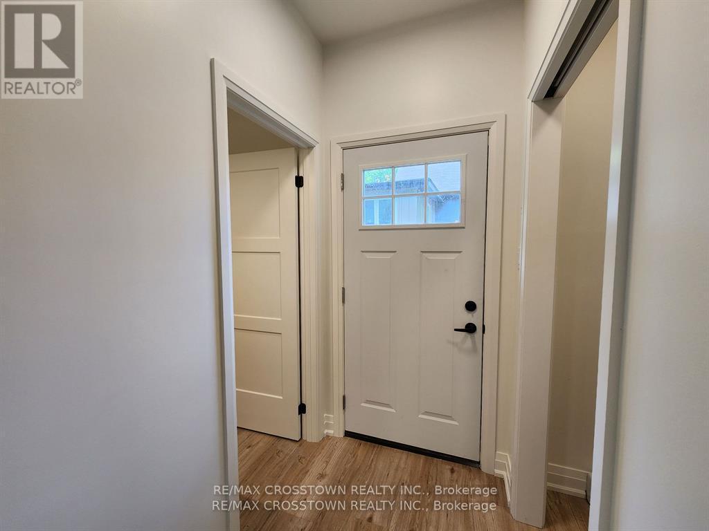 Gdn Ste - 120 Dundonald Street, Barrie, ON - Indoor Photo Showing Other Room