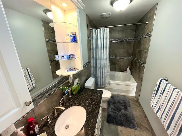 369-371 Shuniah Street, Thunder Bay, ON - Indoor Photo Showing Bathroom