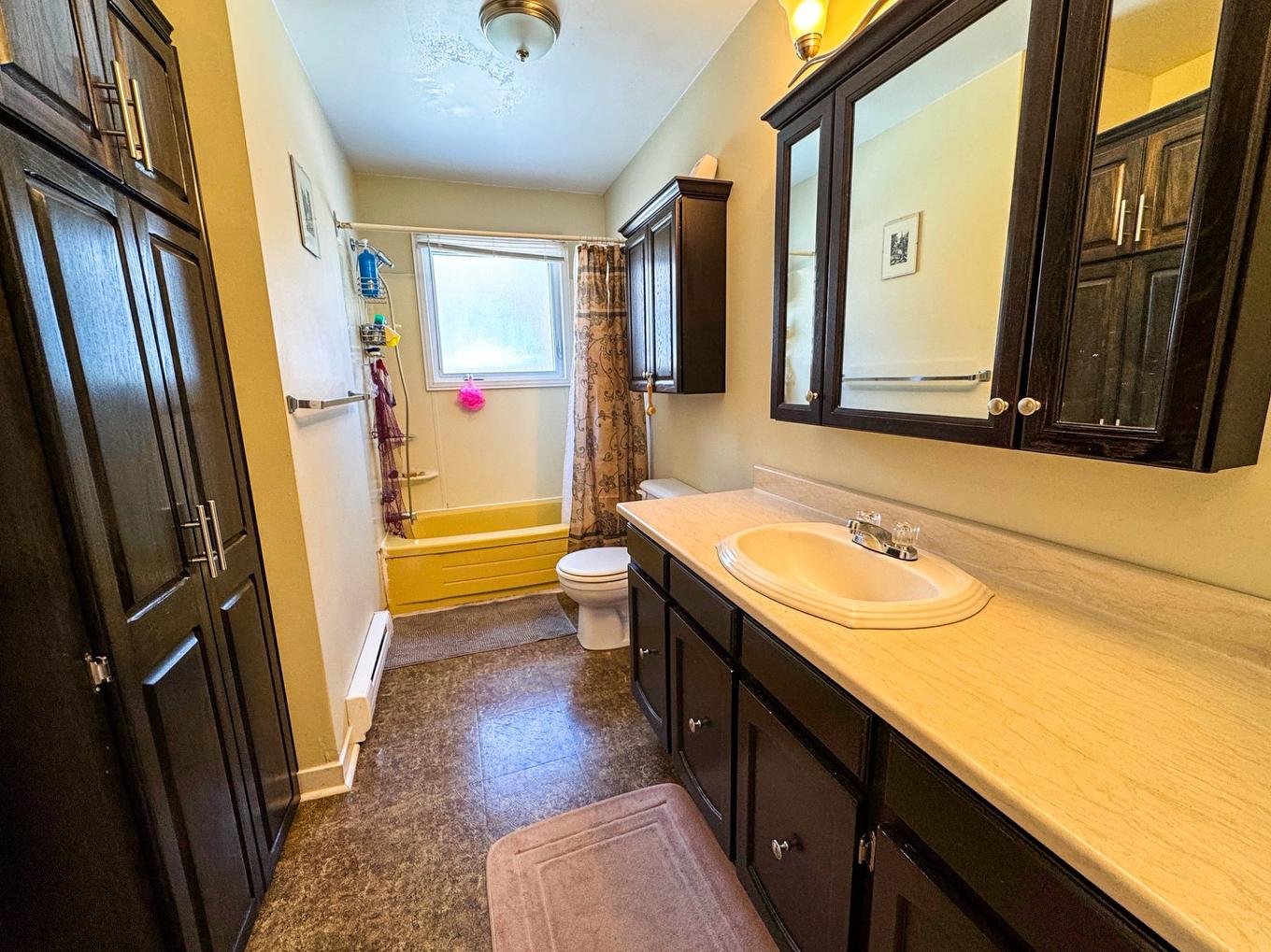 Bathroom - 29 Rue Davidson, Grenville, QC - Indoor Photo Showing Bathroom