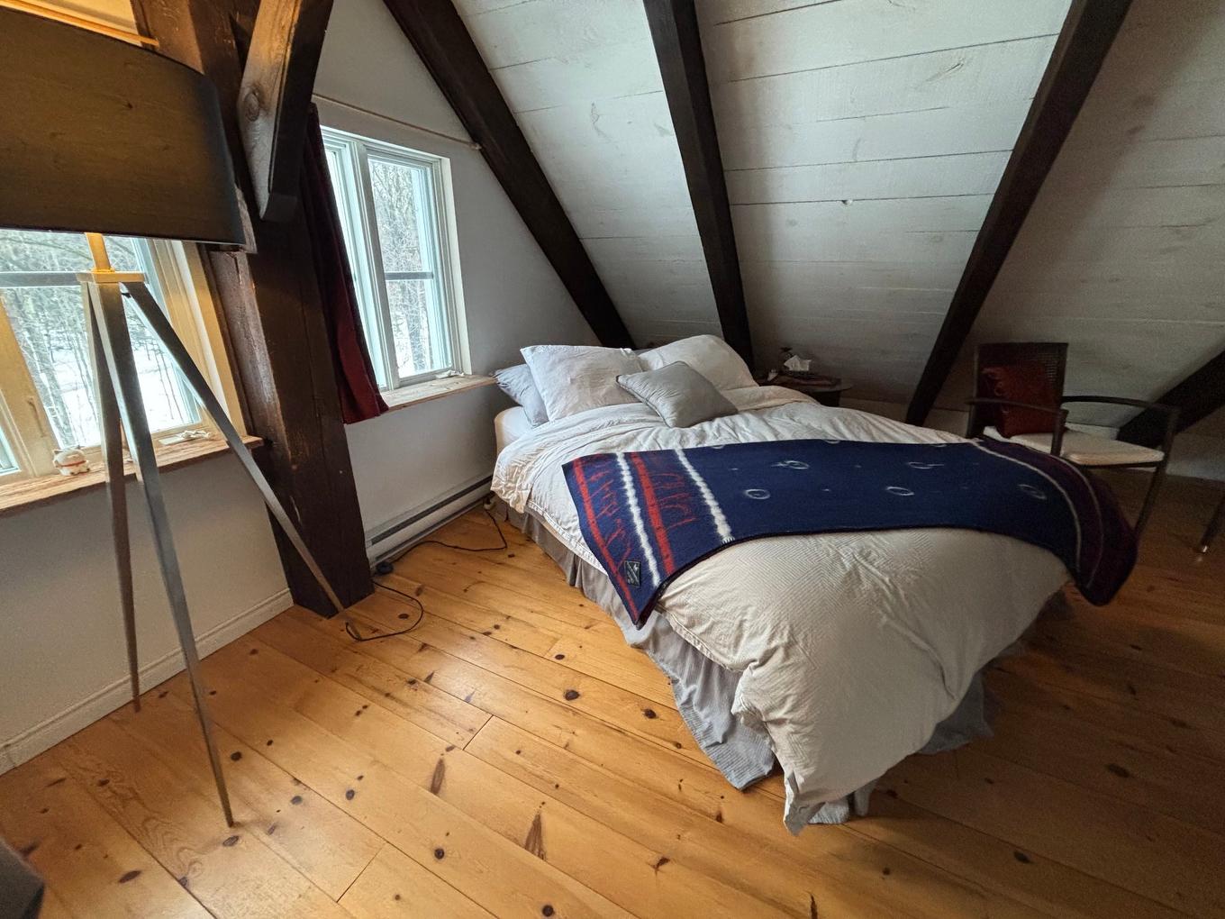 Chambre à coucher principale - 500 Ch. Élie, Sutton, QC - Indoor Photo Showing Bedroom