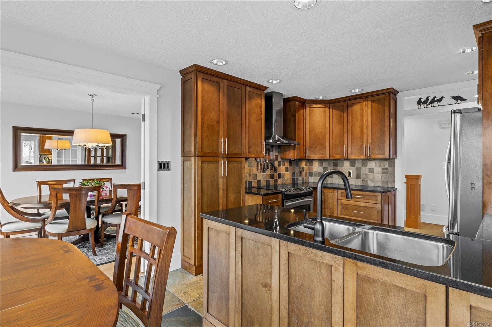 5670 Malibu Terr, Nanaimo, BC