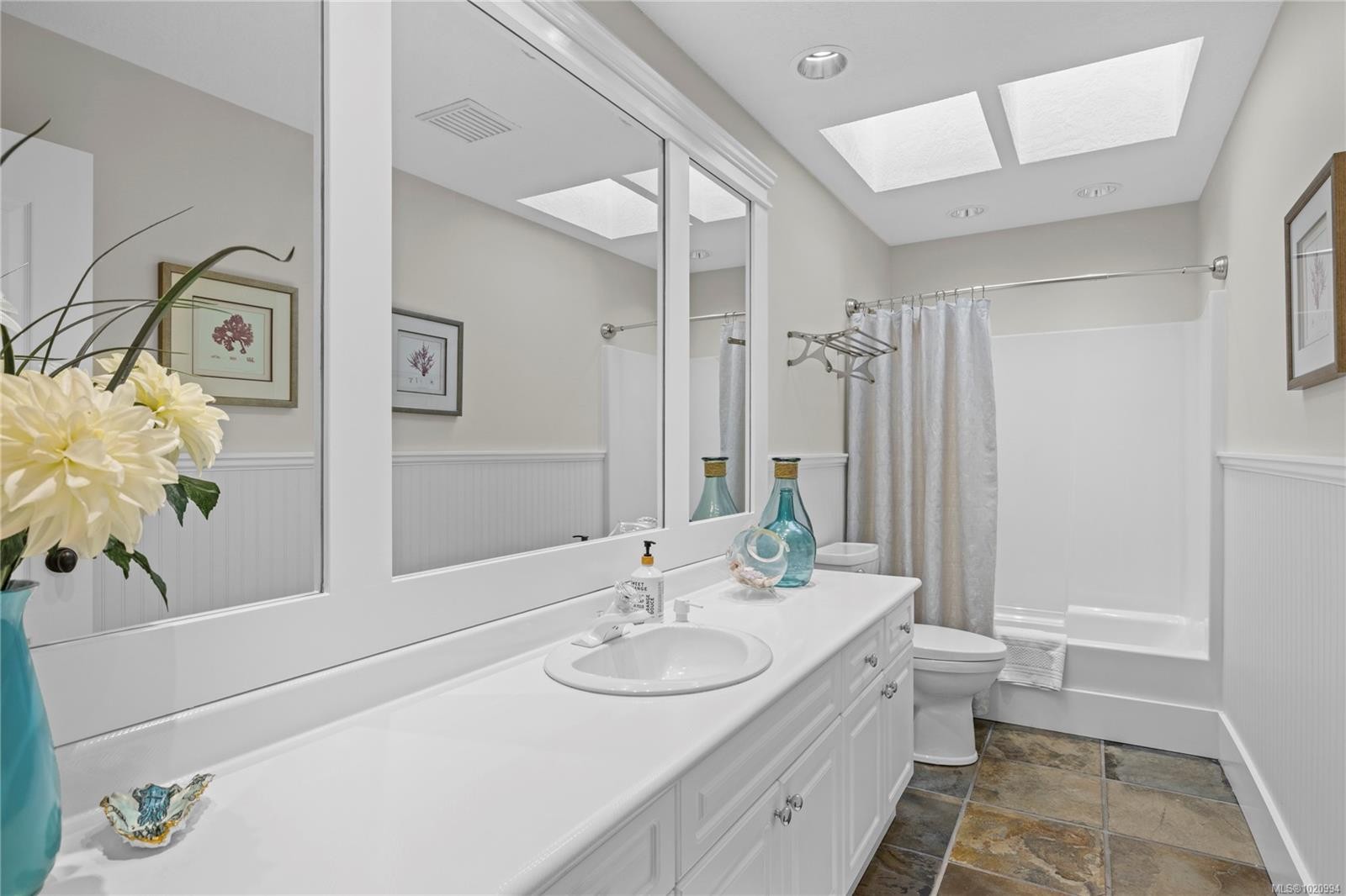 5670 Malibu Terr, Nanaimo, BC