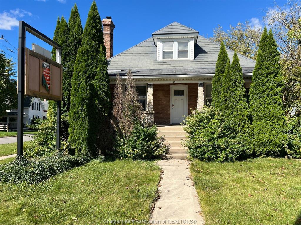 201 Grand Avenue West, Chatham, ON