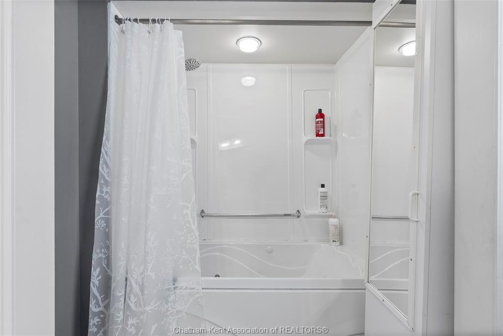 207-209 Inshes Avenue, Chatham, ON