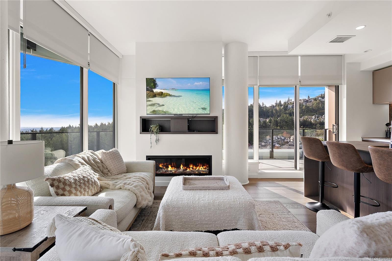 1402-2000 Hannington Rd, Langford, BC - Indoor Photo Showing Living Room With Fireplace