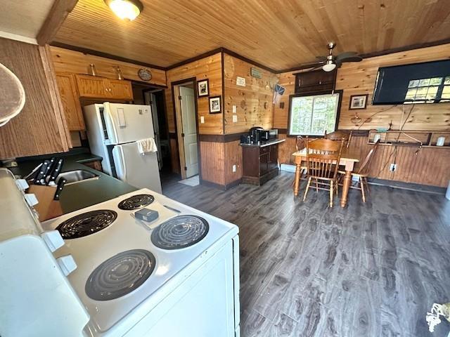 100 Old Mill Road, Goobies, NL