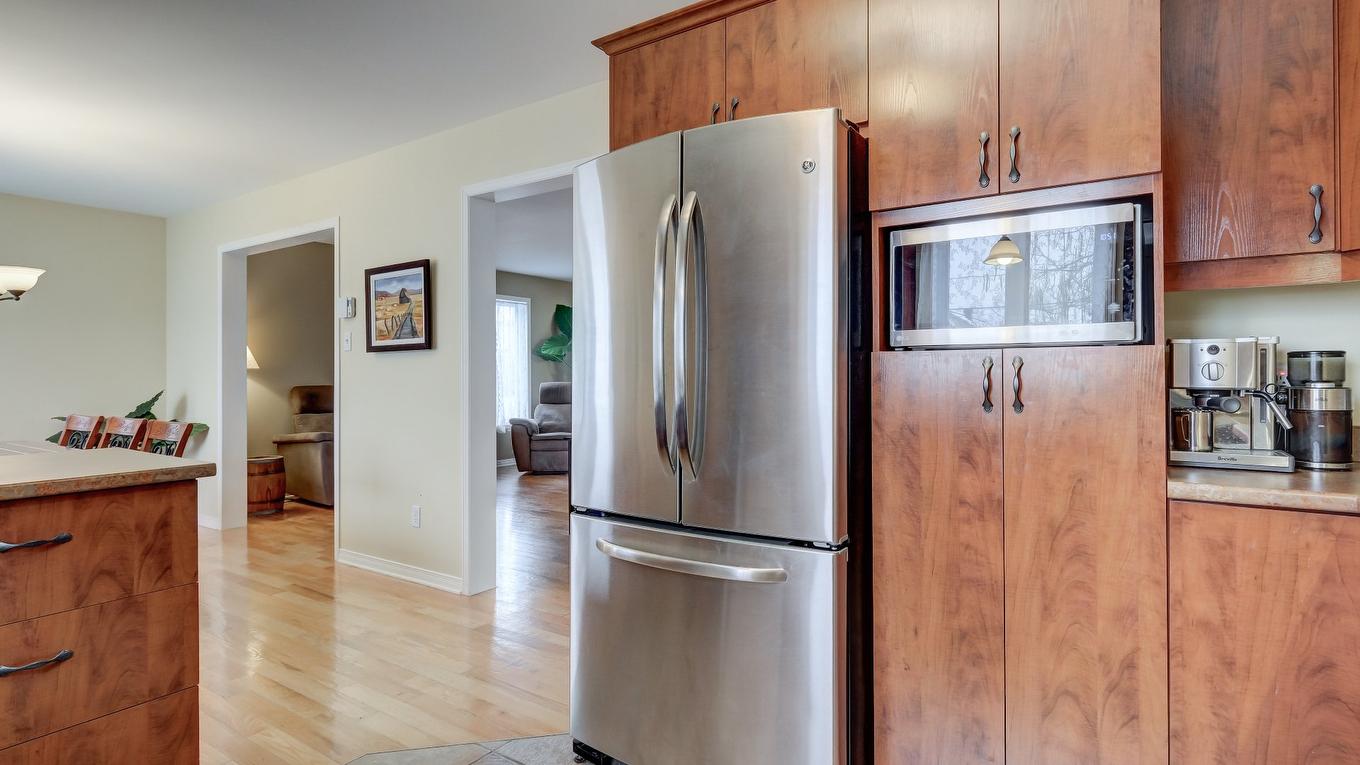 Cuisine - 1303 Rue Adrien-Brien, Chambly, QC - Indoor Photo Showing Kitchen