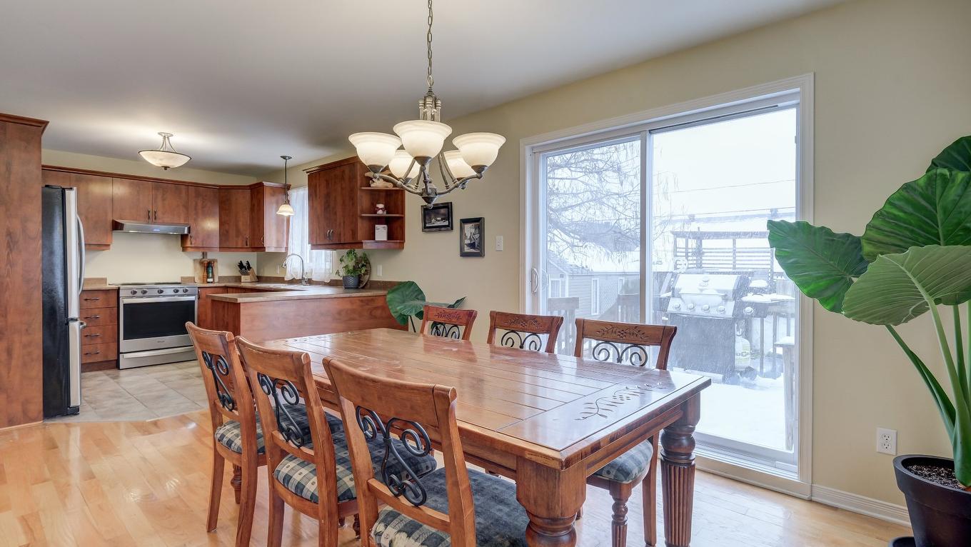 Salle à manger - 1303 Rue Adrien-Brien, Chambly, QC - Indoor Photo Showing Dining Room