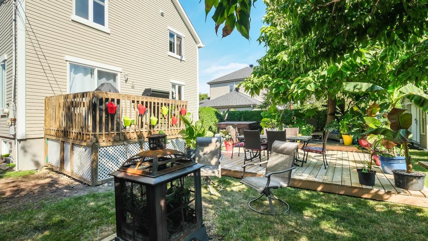 Face arrière - 1303 Rue Adrien-Brien, Chambly, QC - Outdoor With Deck Patio Veranda With Exterior